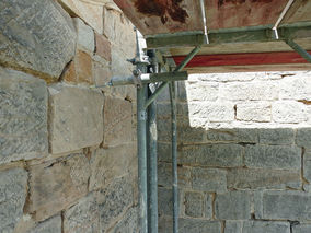 Fugenerneuerung an der Weingartenkapelle (© Karl-Franz Thiede)